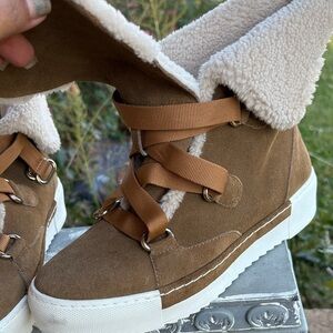 Cecelia New York Brown and Cream Fur Sneakers